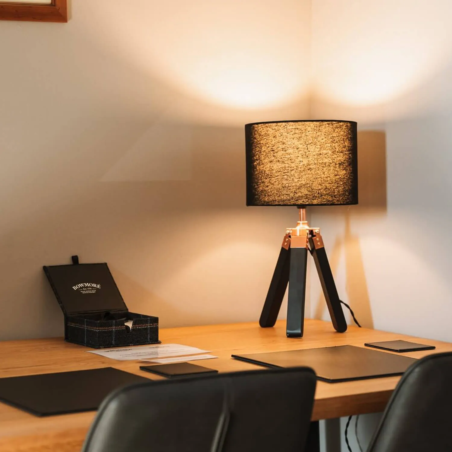 Desk-with-light-and-chairs.