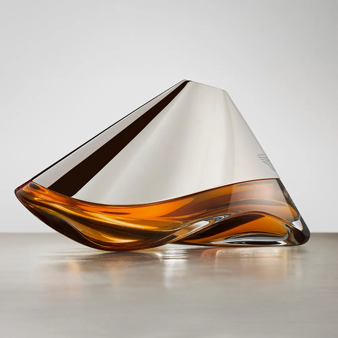 Bowmore ARC-54 Decanter Side 