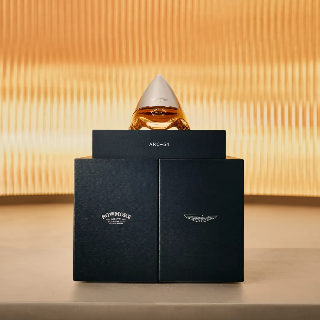 Bowmore ARC-54 Decanter on box