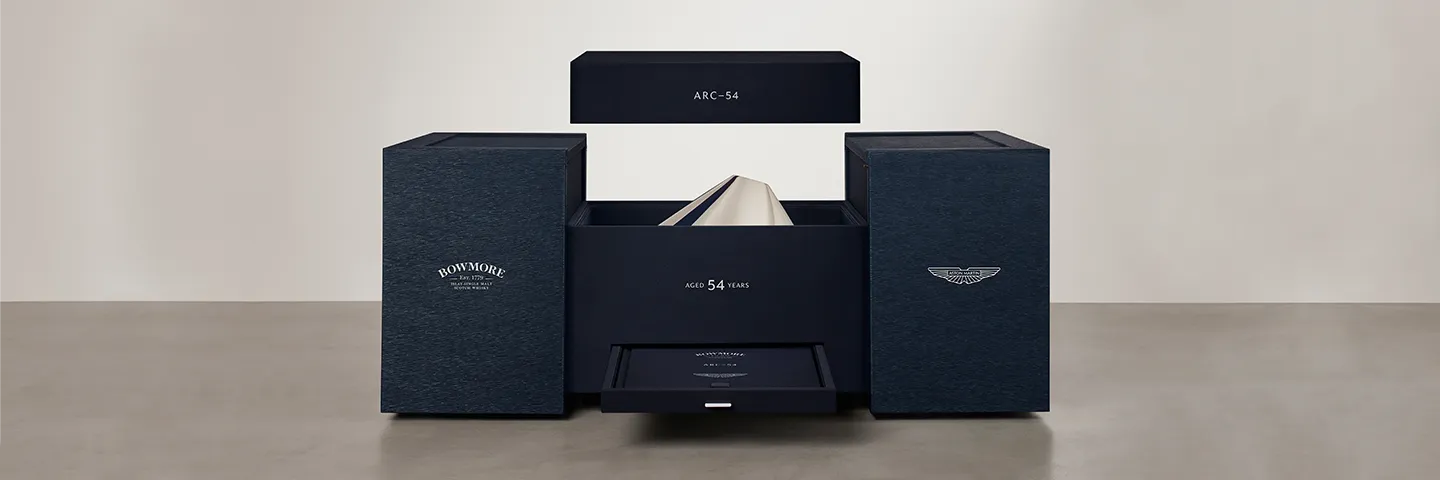 Bowmore Unboxing of ARC-54