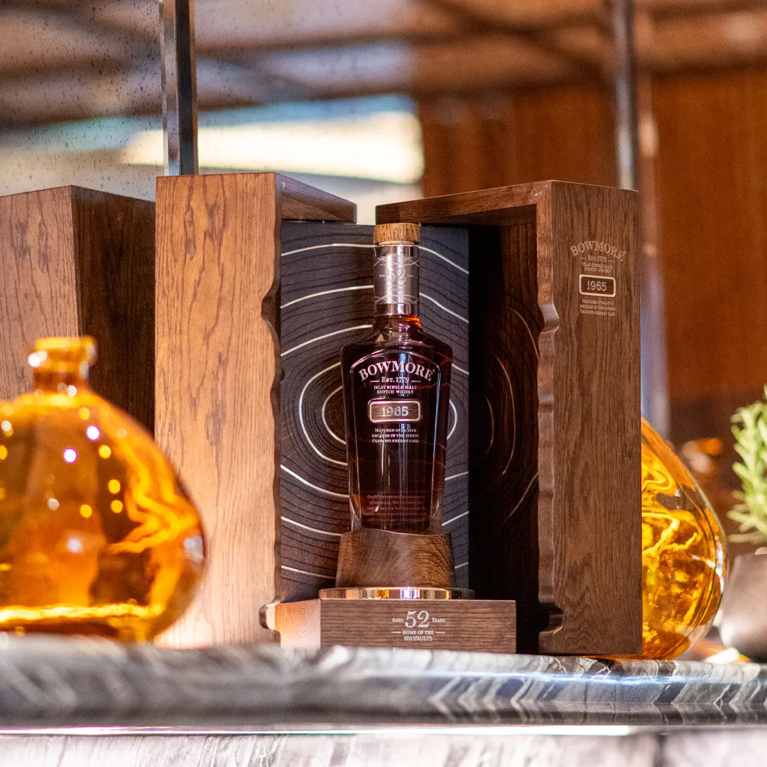 Bowmore 1965 bottle in box