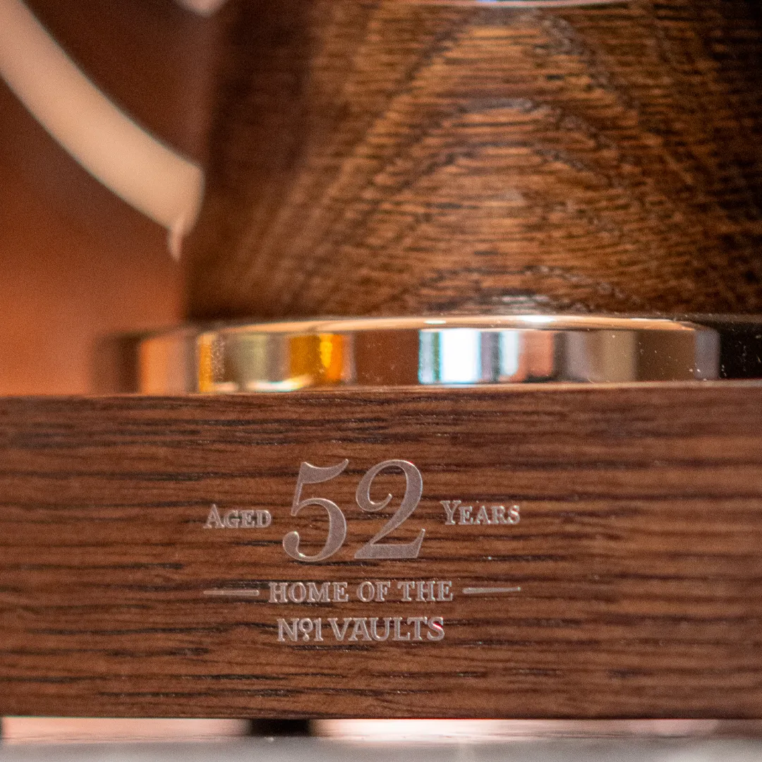 Bowmore Box age statement in detail